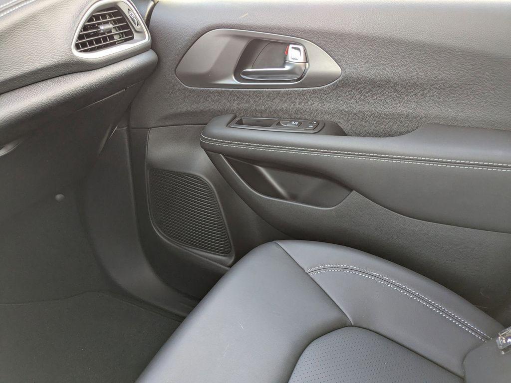 new 2026 Chrysler Pacifica car, priced at $38,250