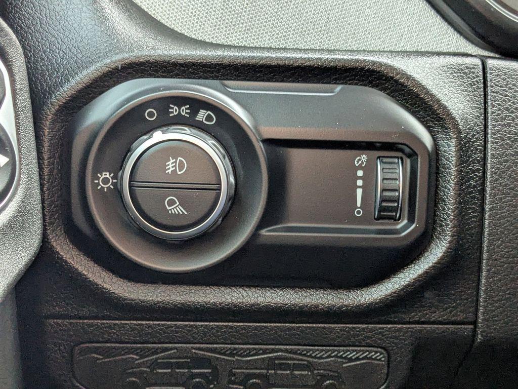 used 2025 Jeep Gladiator car, priced at $36,972