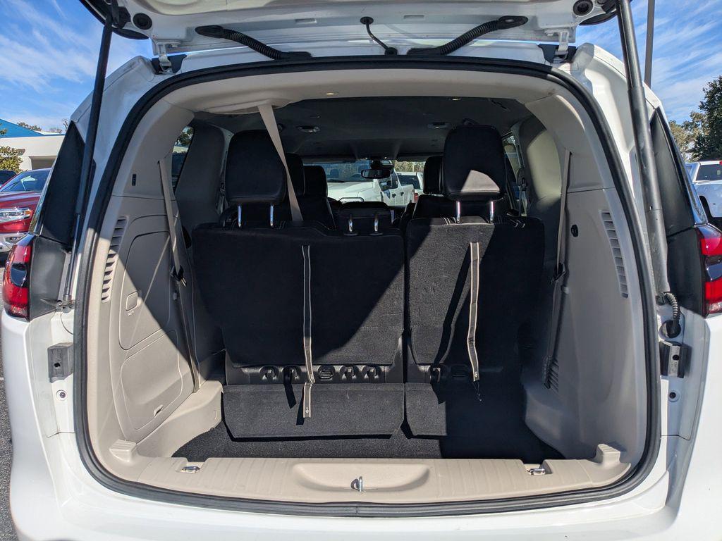 used 2024 Chrysler Pacifica Hybrid car, priced at $27,896