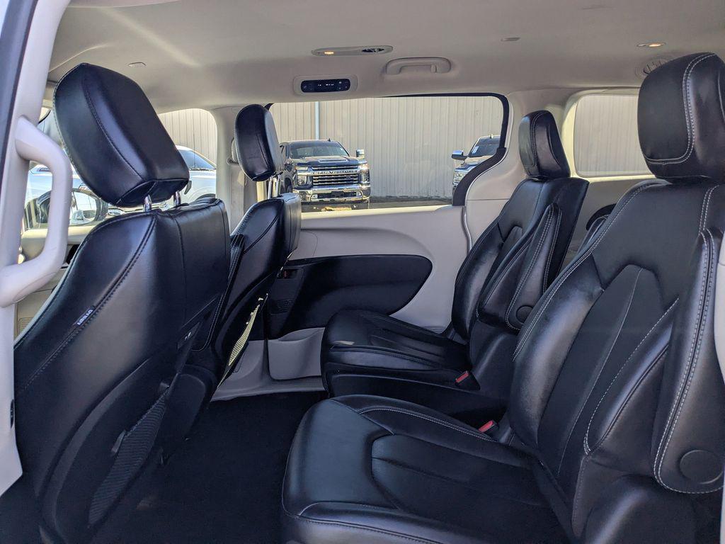 used 2024 Chrysler Pacifica Hybrid car, priced at $27,896