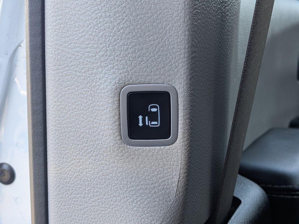 used 2024 Chrysler Pacifica Hybrid car, priced at $27,896