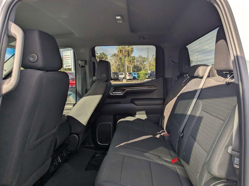 used 2024 GMC Sierra 1500 car, priced at $33,427