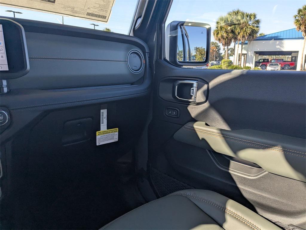 new 2026 Jeep Gladiator car, priced at $57,315