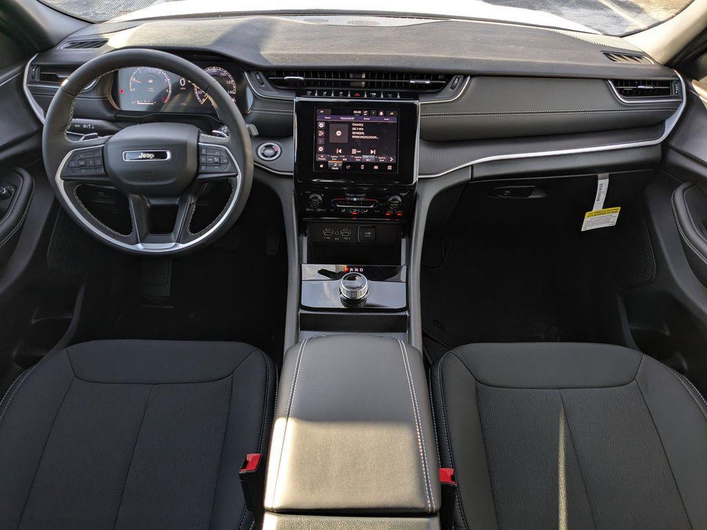 used 2025 Jeep Grand Cherokee car, priced at $33,664