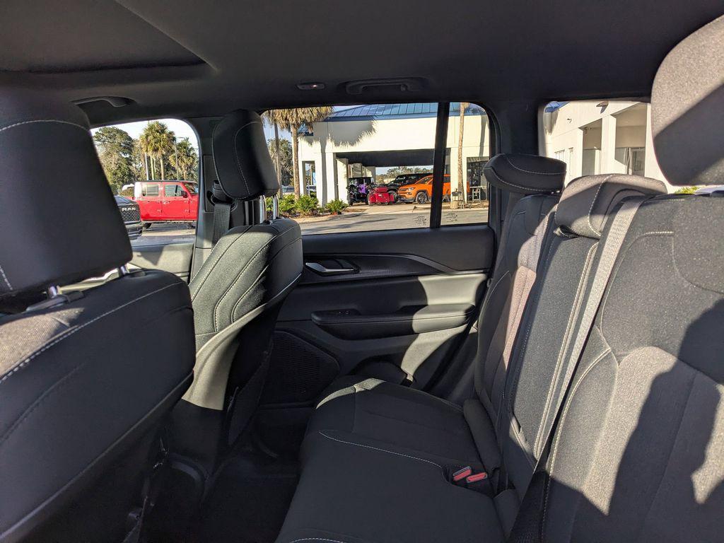 used 2025 Jeep Grand Cherokee car, priced at $33,664