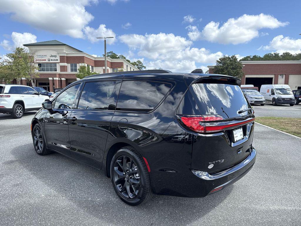 new 2026 Chrysler Pacifica car, priced at $55,120