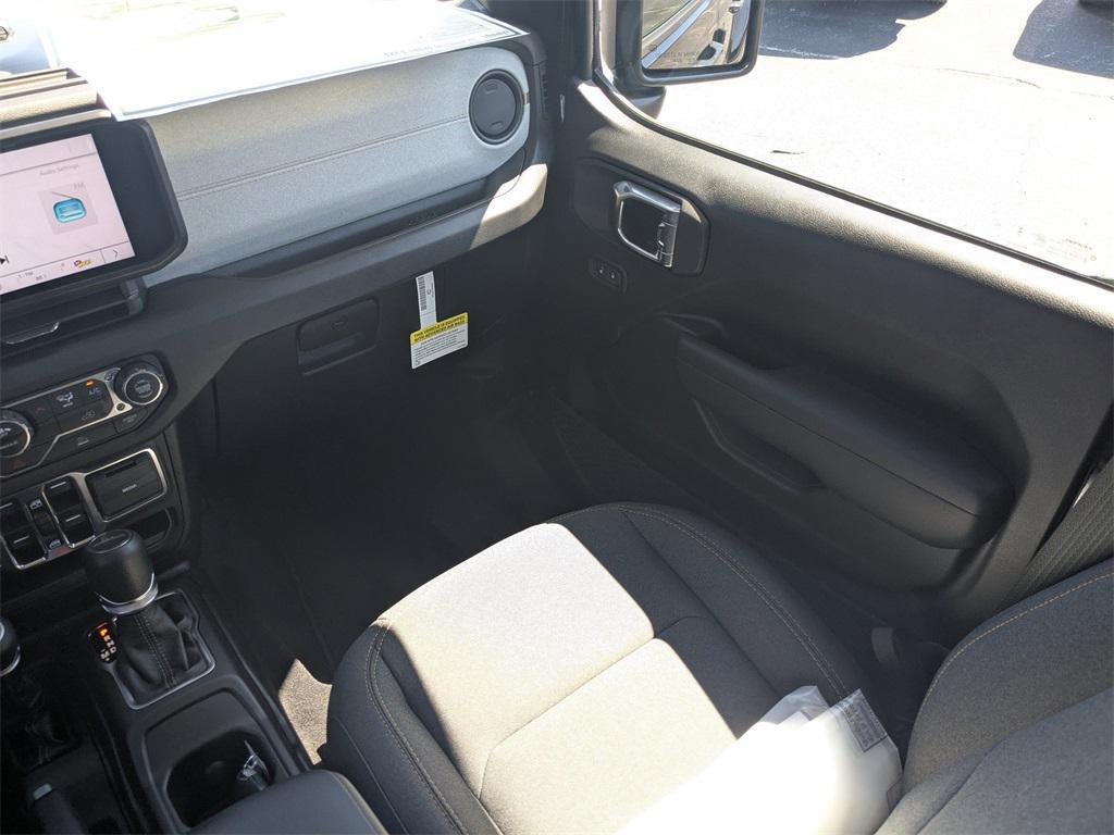 new 2025 Jeep Gladiator car, priced at $36,130