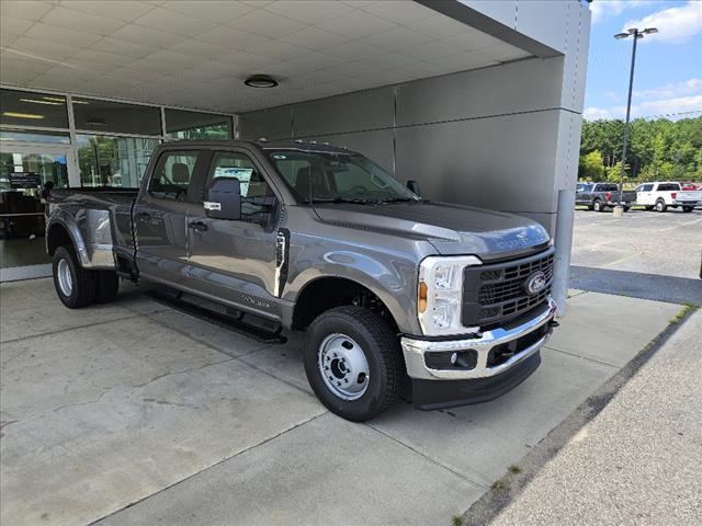 new 2025 Ford F-350 car, priced at $69,375