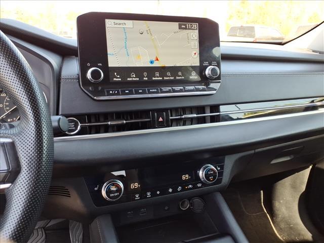 used 2024 Mitsubishi Outlander car, priced at $23,426