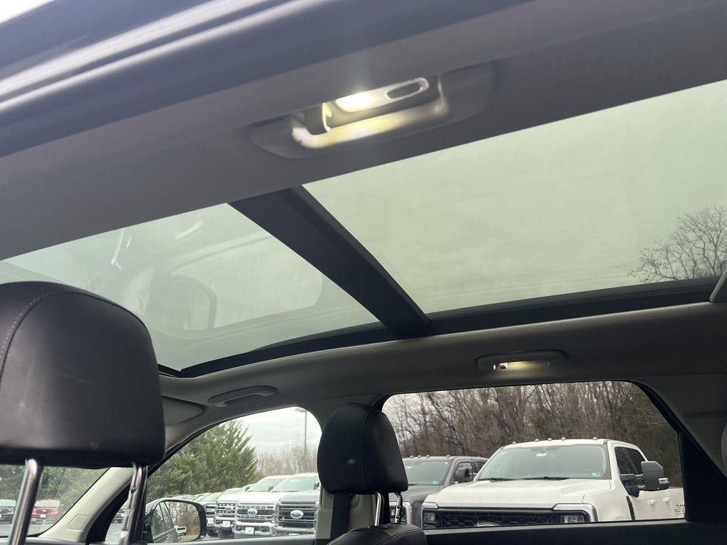 used 2023 Kia Sorento car, priced at $29,594