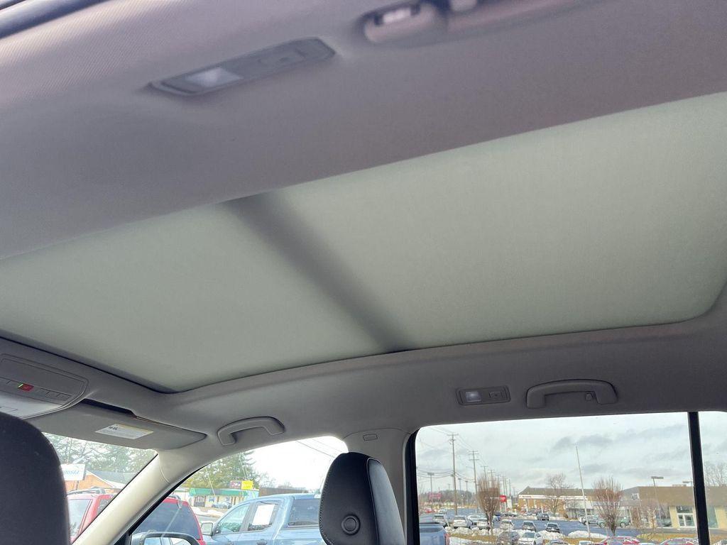 used 2020 Volkswagen Atlas car, priced at $20,901