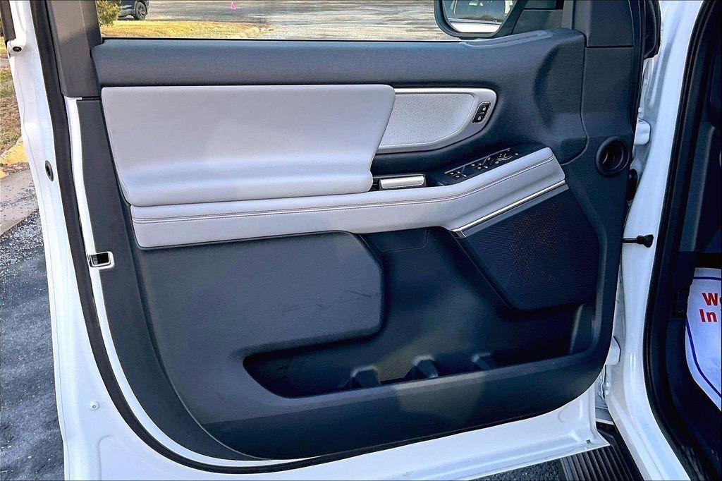 used 2025 Ford Expedition Max car, priced at $64,995