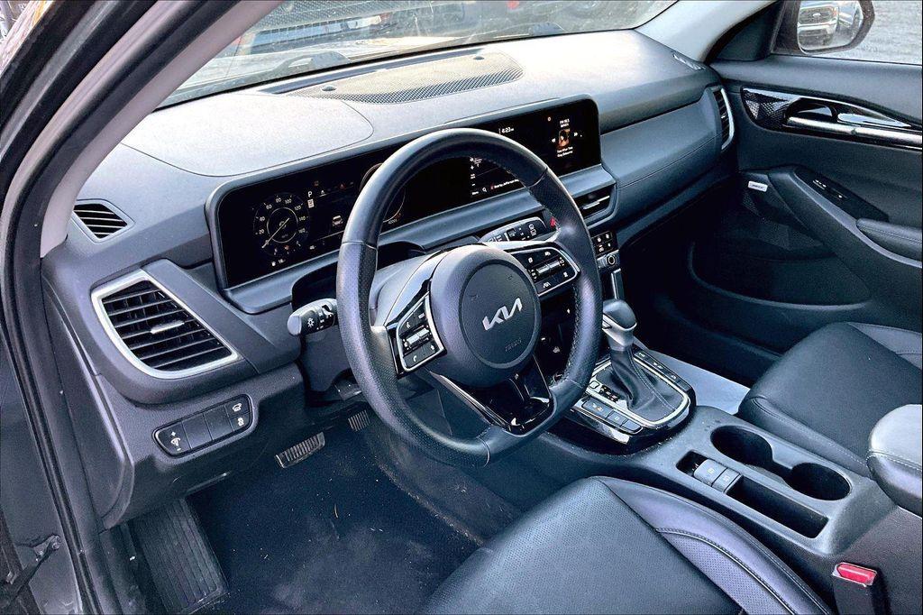 used 2024 Kia Seltos car, priced at $21,978