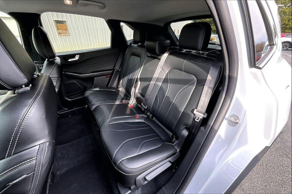 new 2026 Ford Escape PHEV car, priced at $33,502