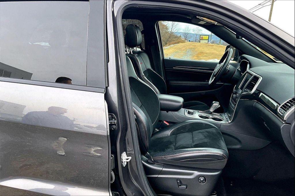 used 2017 Jeep Grand Cherokee car, priced at $10,946