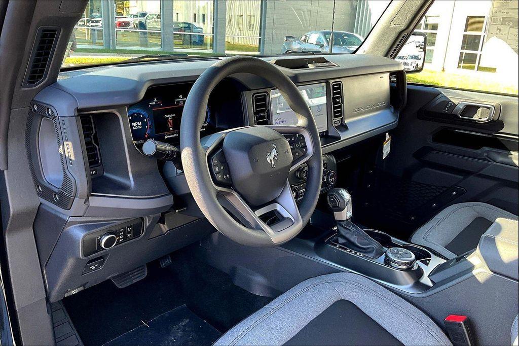 new 2025 Ford Bronco car, priced at $40,945