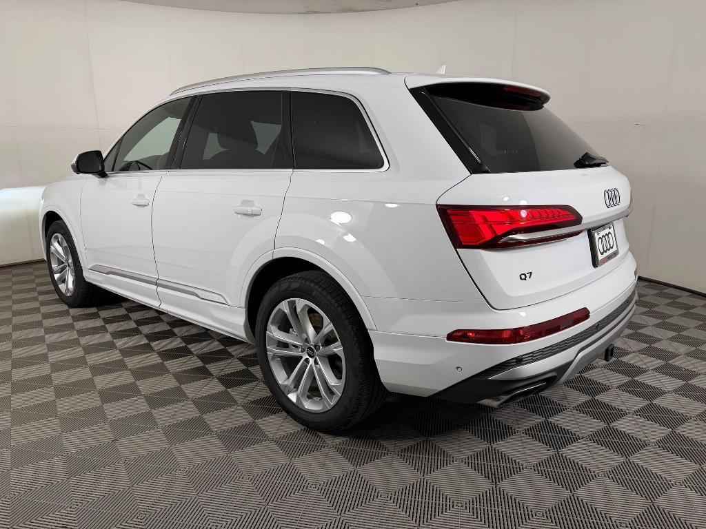 used 2025 Audi Q7 car, priced at $46,795