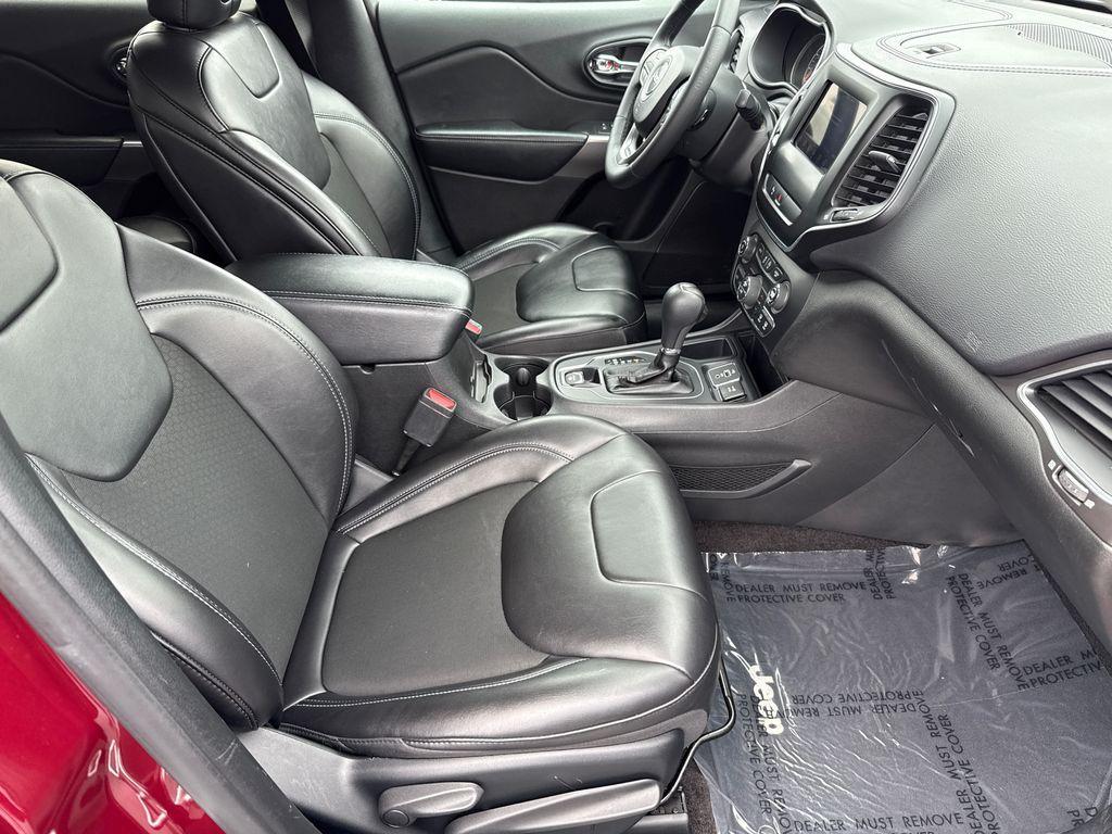 used 2019 Jeep Cherokee car, priced at $14,497