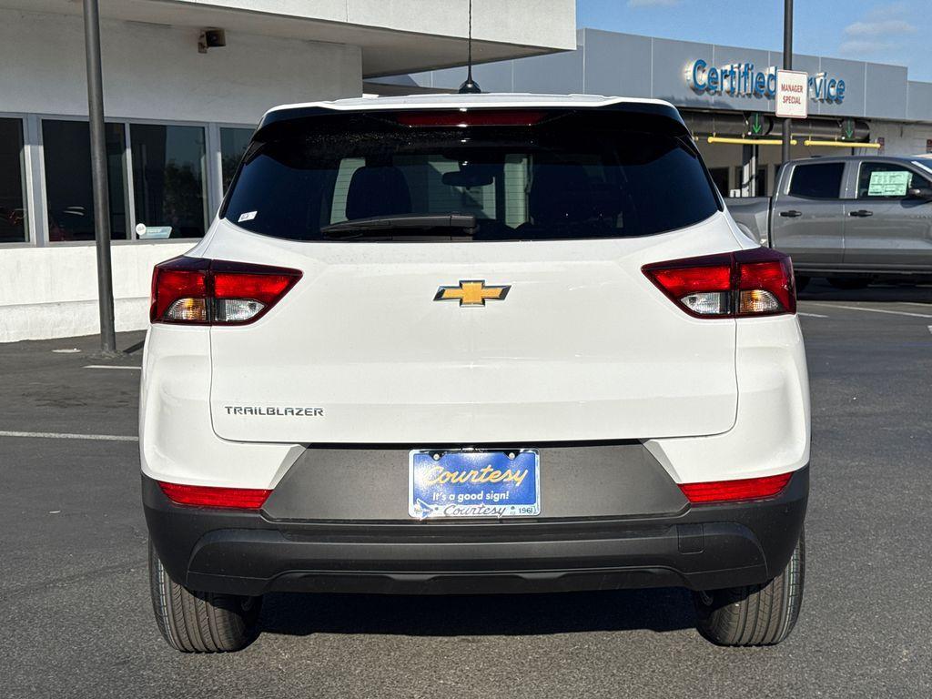 new 2026 Chevrolet TrailBlazer car, priced at $21,090