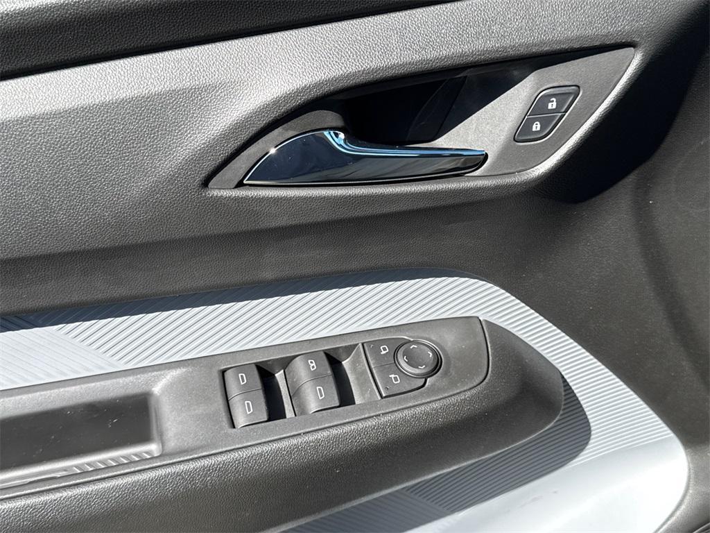 new 2027 Chevrolet Bolt car