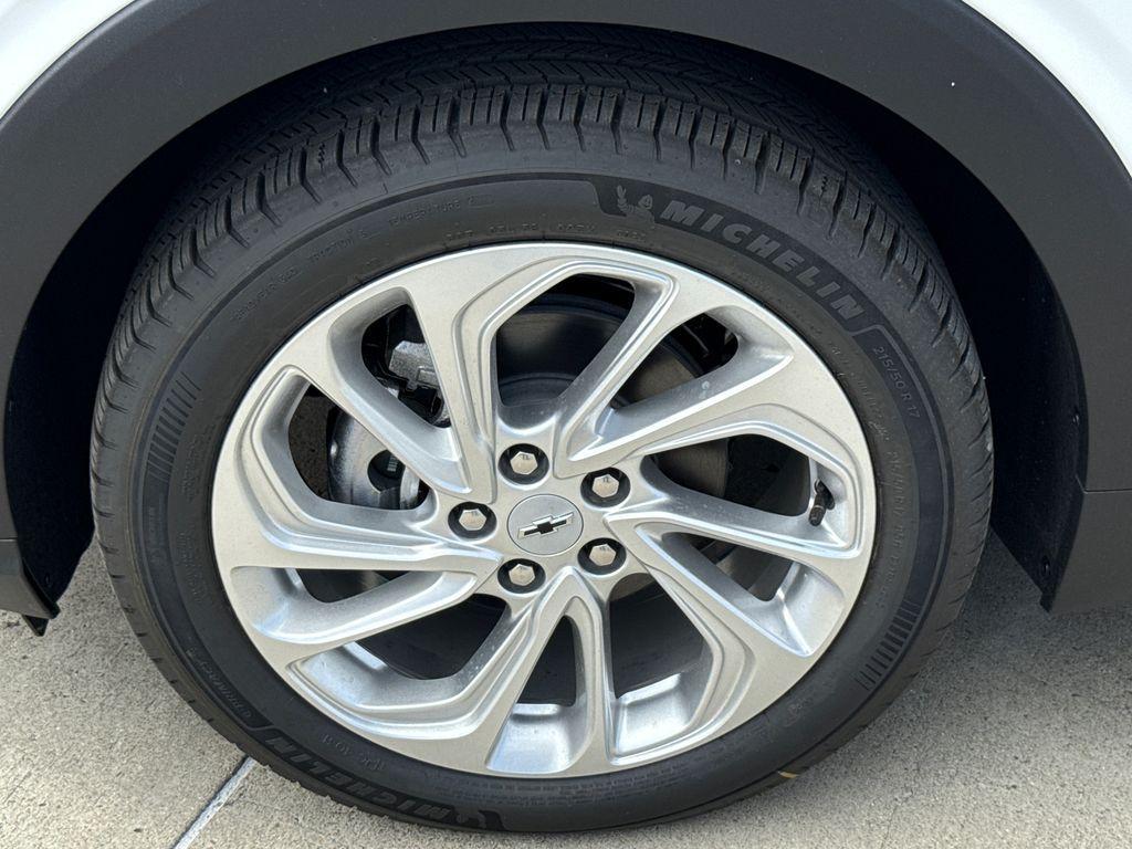 new 2027 Chevrolet Bolt car, priced at $30,331