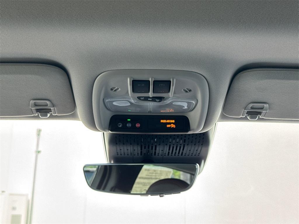 new 2027 Chevrolet Bolt car