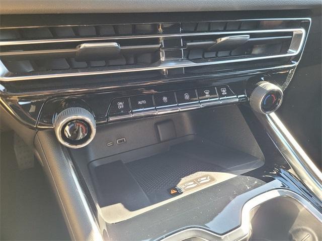 new 2026 Chevrolet Traverse car, priced at $45,542