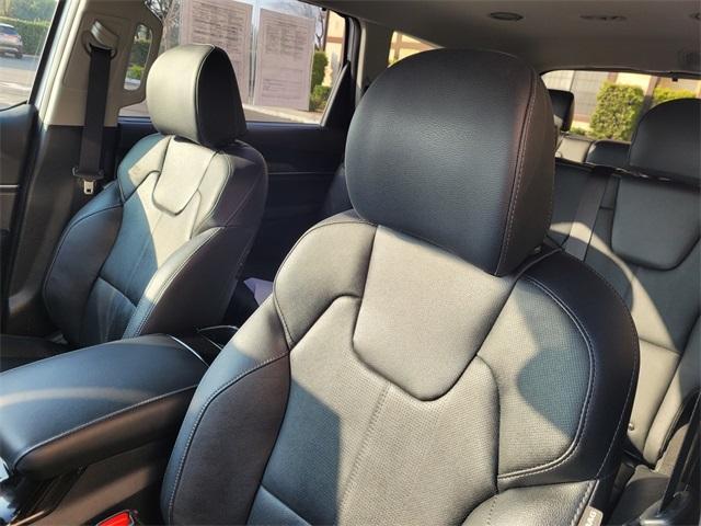 used 2025 Kia Telluride car, priced at $43,600
