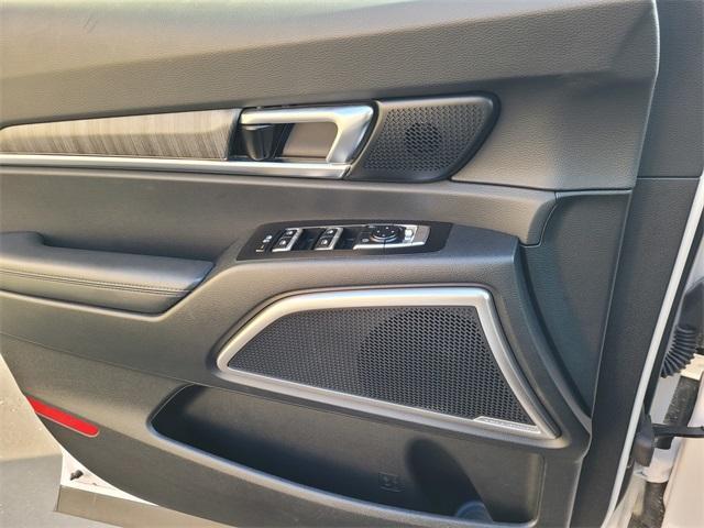 used 2025 Kia Telluride car, priced at $43,600