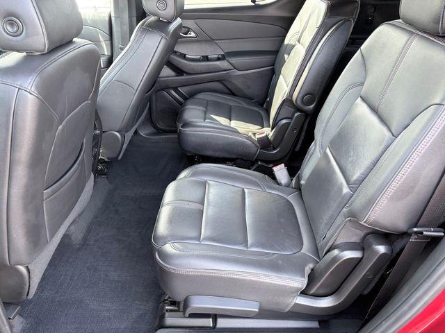 used 2023 Chevrolet Traverse car, priced at $32,076