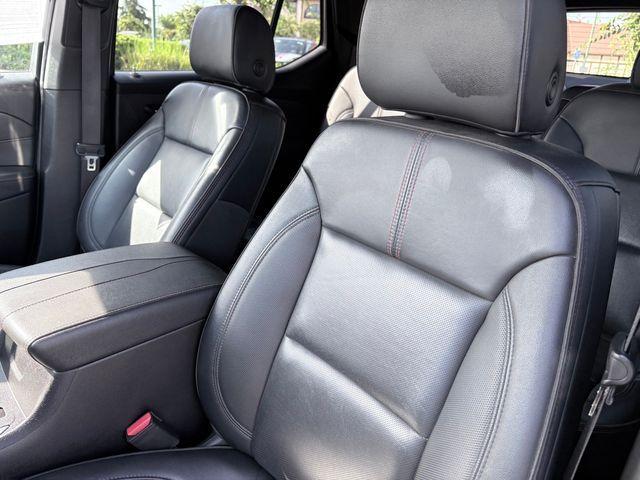 used 2023 Chevrolet Traverse car, priced at $32,076