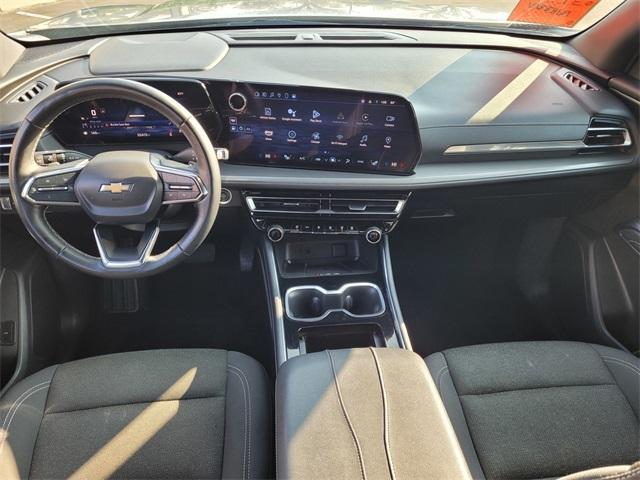 used 2024 Chevrolet Traverse car, priced at $33,028