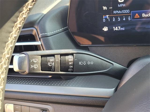 used 2024 Chevrolet Traverse car, priced at $33,028