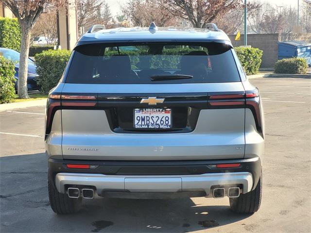 used 2024 Chevrolet Traverse car, priced at $33,028