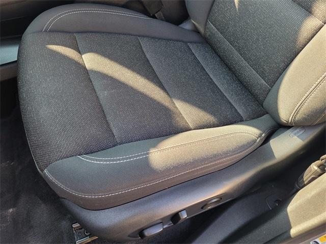 used 2024 Chevrolet Traverse car, priced at $33,028