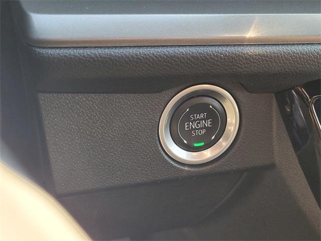 used 2024 Chevrolet Traverse car, priced at $33,028