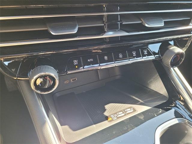 new 2026 Chevrolet Traverse car, priced at $45,134