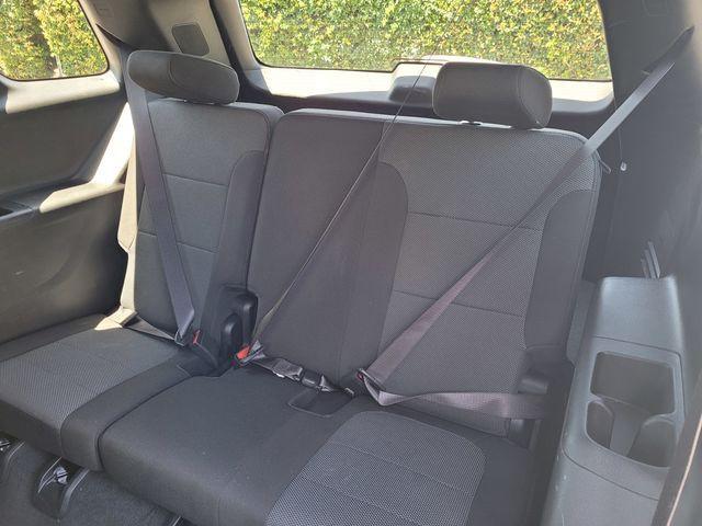 used 2023 Chevrolet Traverse car, priced at $32,865