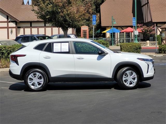 used 2025 Chevrolet Trax car, priced at $21,400