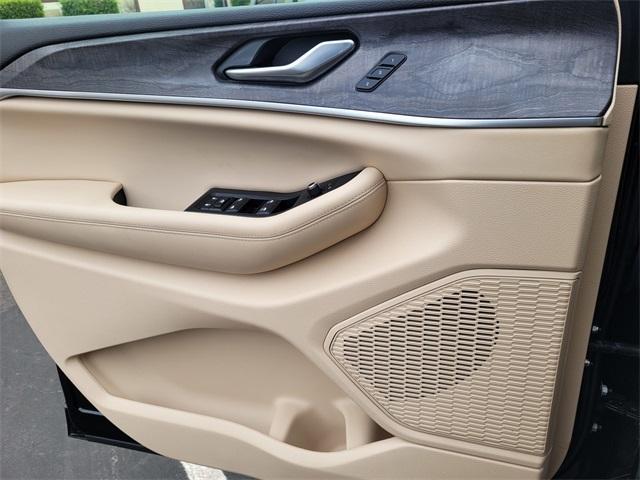 used 2024 Jeep Grand Cherokee car, priced at $33,800