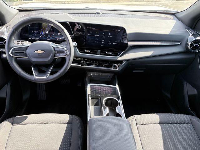 used 2025 Chevrolet Equinox car
