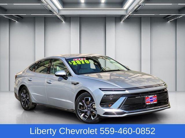 used 2025 Hyundai Sonata car, priced at $23,082