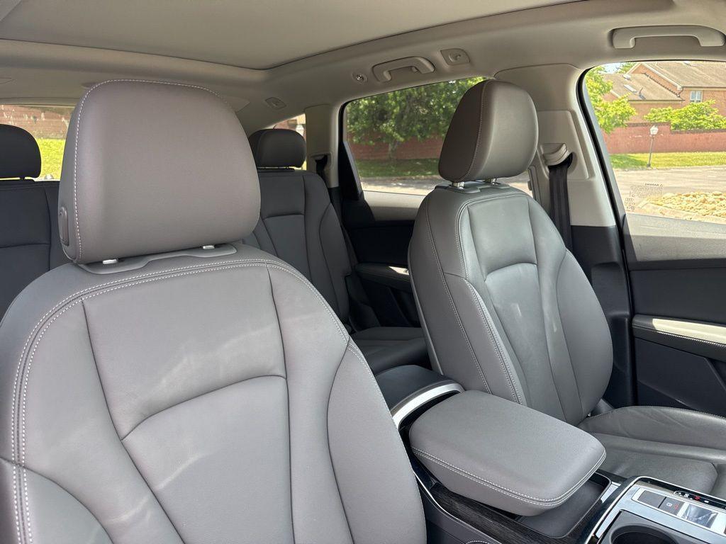 used 2025 Audi Q7 car, priced at $51,132