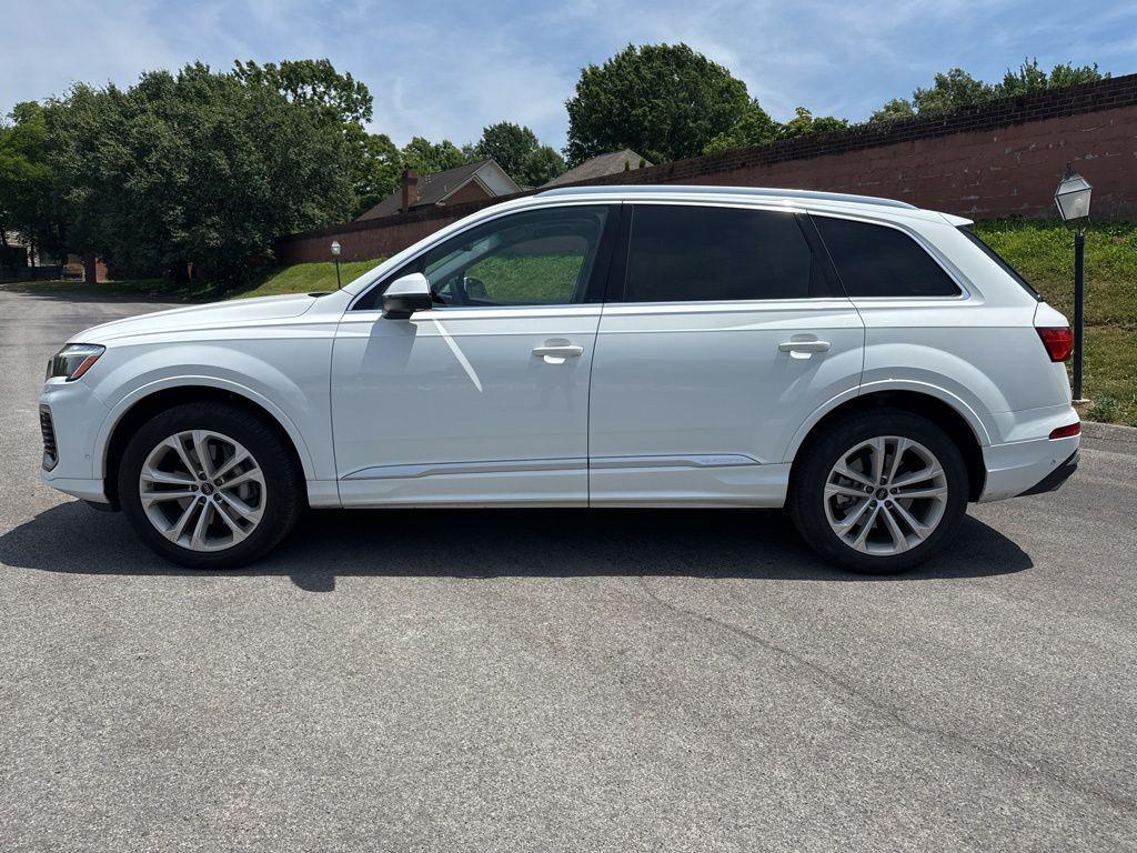 used 2025 Audi Q7 car, priced at $51,132