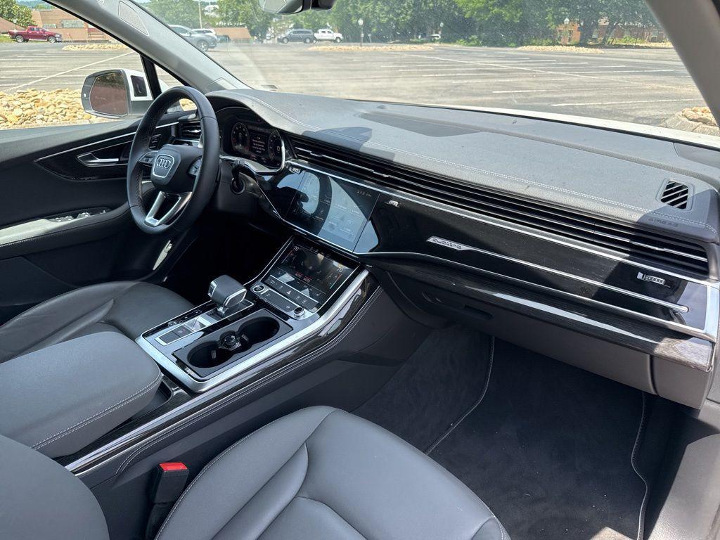 used 2025 Audi Q7 car, priced at $51,132