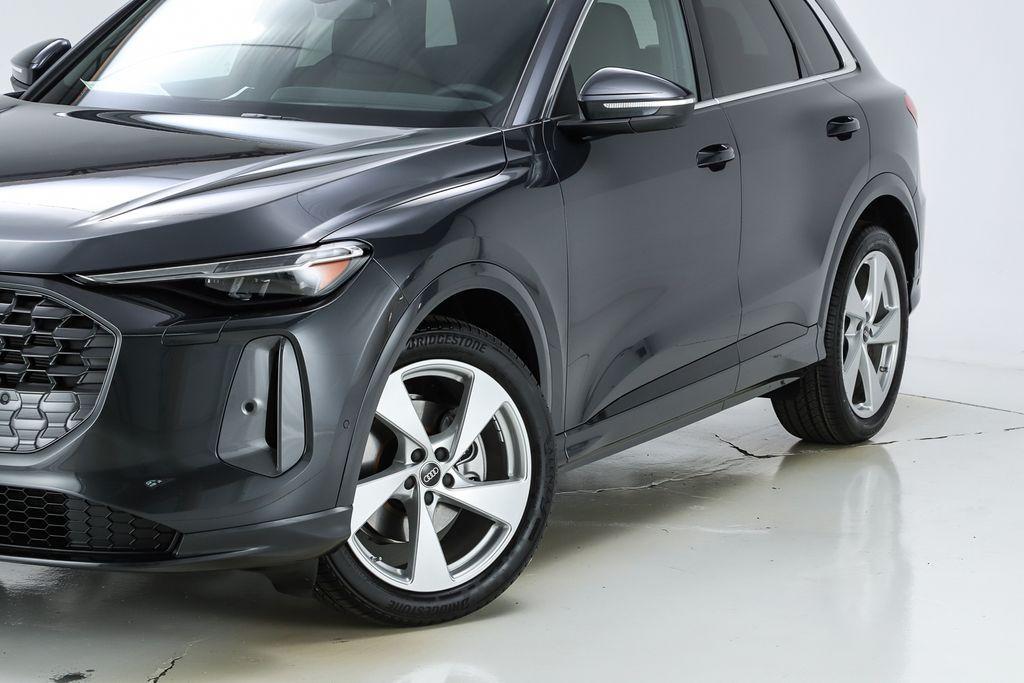 new 2025 Audi Q5 car, priced at $62,890