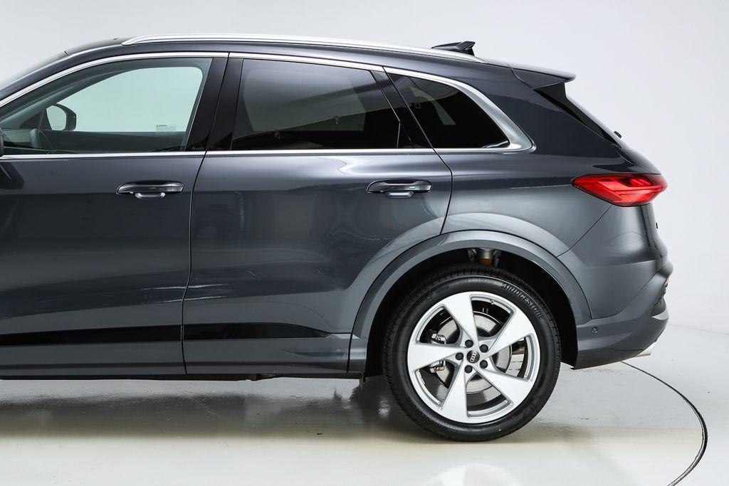 new 2025 Audi Q5 car, priced at $62,890