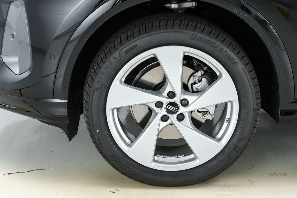 new 2025 Audi Q5 car, priced at $60,630