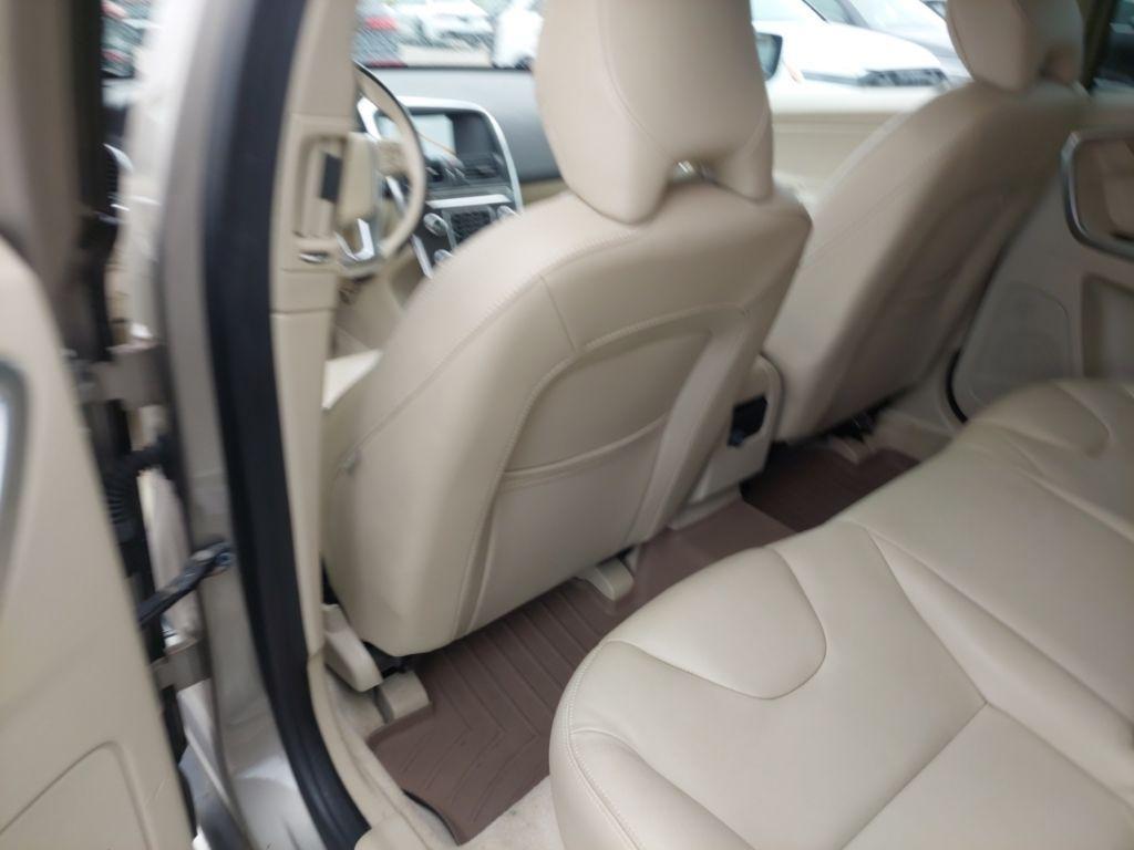 used 2015 Volvo XC60 car, priced at $10,920