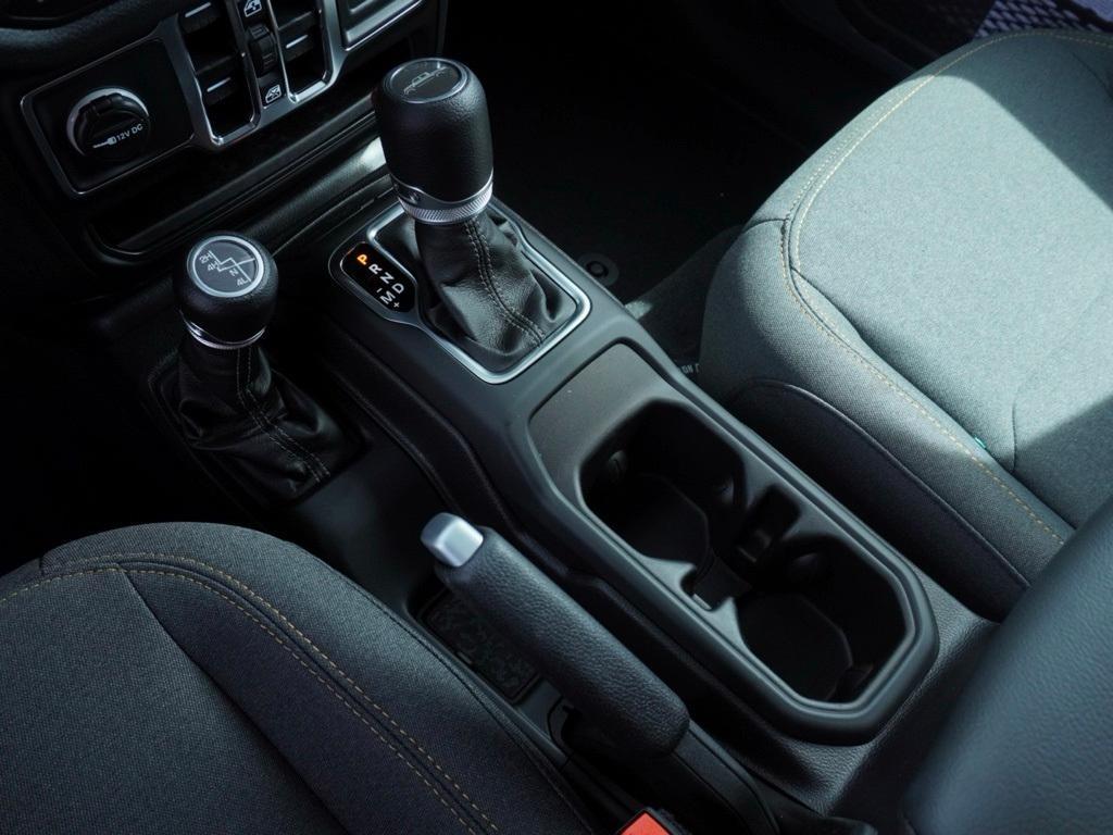 new 2025 Jeep Gladiator car, priced at $32,245